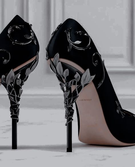 Bride Black Shoes, Wedding Shoes Black Heel, Black Weddong Shoes, Ball Accessories Aesthetic, Black Wedding High Heels, Goth Heels Wedding, Black High Heels Wedding, Goth Wedding Heels, Dark Wedding Shoes