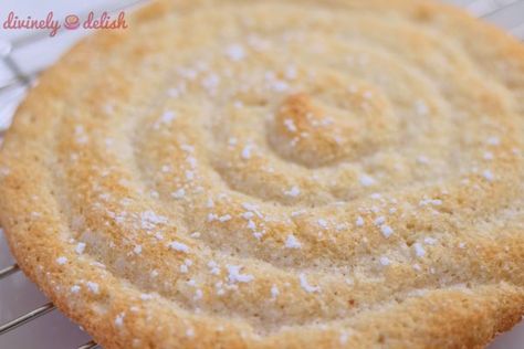 Almond Dacquoise – Divinely Delish Dacquoise Recipe, Dacquoise Cake, French Pastries Recipes, Cake Form, Buttercream Filling, Biscuit Bake, Meringue Buttercream, Pastry Tart, French Desserts