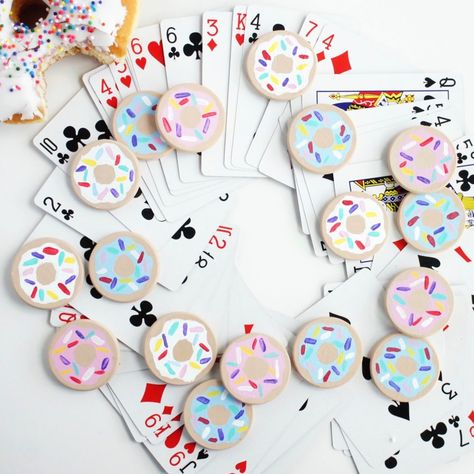 Poker Chip Crafts Diy, Poker Chip Crafts, Poker Chips Crafts, Messy Table, Diy Donut, Diy Donuts, Poker Hands, Donut Worry, Poker Chip