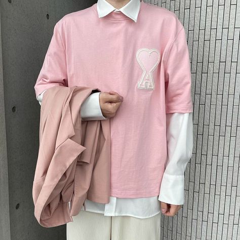 Pink Softboy Outfits, Pastel Guy Aesthetic, Lovecore Outfit Male, Pink Male Outfit Aesthetic, Lovecore Aesthetic Outfit Male, Pastel Masculine Outfits, Male Kawaii Fashion, Coquette Guy Outfits, Love Core Outfits Male