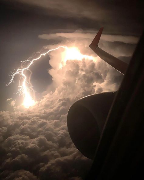 Real photo of positive lightning from top of an anvil cumulonimbus cloud ⚡️🌩! Would you be amazed or terrified if you saw this while flying… Lightning Sky, Cumulonimbus Cloud, Flipagram Instagram, Aviation World, Airplane Window, Lightning Storm, Lightning Strikes, Sky Aesthetic, Real Photos