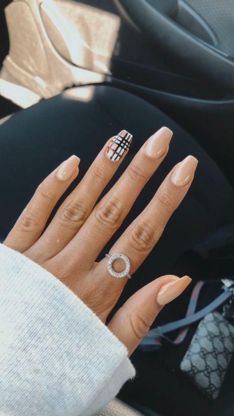 Burberry Nails, Plaid Nail Designs, Nail Art Stripes, Milky Nails, Nails Valentines, Nails Art Ideas, Plaid Nails, Winter Nails Acrylic, Fall Acrylic Nails