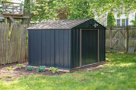 Metal Garden Shed Ideas, Metal Shed Painting Ideas, Painting Metal Buildings, Aluminum Shed Makeover, Painting Metal Shed, Painted Metal Shed, Paint Metal Shed, Metal Shed Makeover Exterior, Metal Shed Ideas