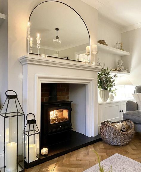 Cosy Elegant Living Room, Snug Sitting Room Ideas, Log Burner Decor Ideas, Fire Places Ideas Living Room Cozy, Living Room Log Burner Ideas, Log Burner Mantelpiece, 1930s House Interior Design, Fire Places Decoration Ideas Living Room, Log Burner Styling