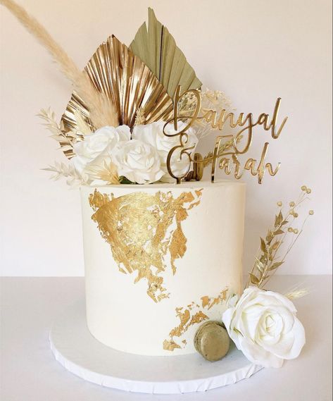 Gold Foil Cake, Ice Cream Decoration, Foil Cake, Cream Decoration, Cowgirl Cakes, Ice Cream Decorations, Gold Birthday Cake, Wedding Anniversary Cakes, 21st Birthday Cakes