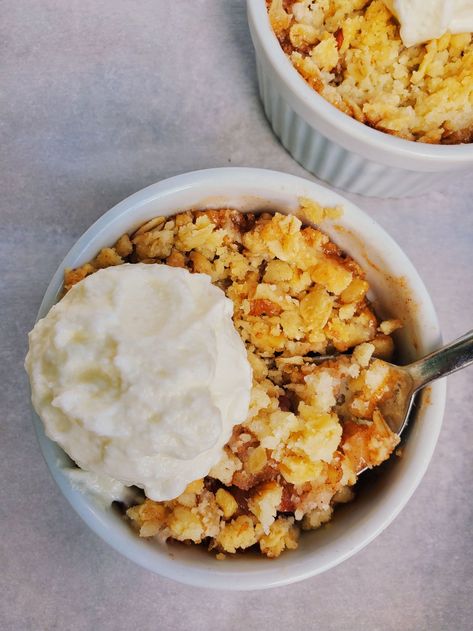 Easy Apple Crumble, Main Salad, Apple Crumble Pie, Social Media Posting, Recipe For Two, Apple Crumble Recipe, Dessert For Two, Pumpkin Patches, Crumble Recipe