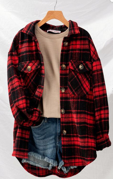 21fe5b8ba755eeaece7a450849876228desc50733598ri Flannel Outfits, Oversized Flannel, Plaid Sweater, Plaid Fashion, Plaid Flannel Shirt, Plaid Jacket, Red Jacket, Plaid Flannel, Mode Outfits