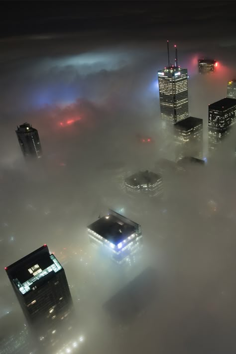 Fog in New York City Tall Buildings, Scenic Photography, My Kind Of Town, The Windy City, The Fog, Night Aesthetic, City Aesthetic, Urban Photography, Pics Art