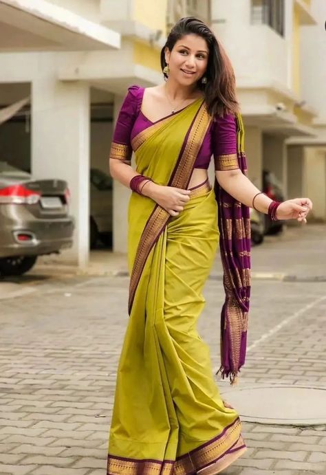 Silk Saree Blouse Designs Patterns, Lace Blouse Design, Festive Attire, Simple Saree Designs, Saree Blouse Neck Designs, New Saree Blouse Designs, Traditional Blouse Designs, Latest Model Blouse Designs, Fashionable Saree Blouse Designs