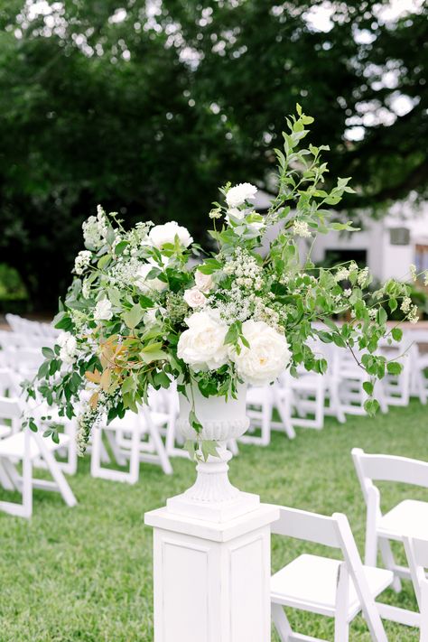 Ceremony Aisle Decor Ideas | Classy Wedding Ceremony Decor | Wedding Ceremony Aisle Pedestals | Wedding Florals on Pedestals | Floral Arrangements on Pedestals | Floral Arrangements on Columns Wedding | Wedding Ceremony Pedestals | Wedding Greenery | Classy Garden Wedding Ceremony Decor Ceremony Pedestals, Pedestals Wedding, Ceremony Floral Arrangements, Wedding Decorations Ceremony, Garden Wedding Ceremony Decorations, Classy Garden, Valencia Wedding, Sarah Dessen, Wedding October