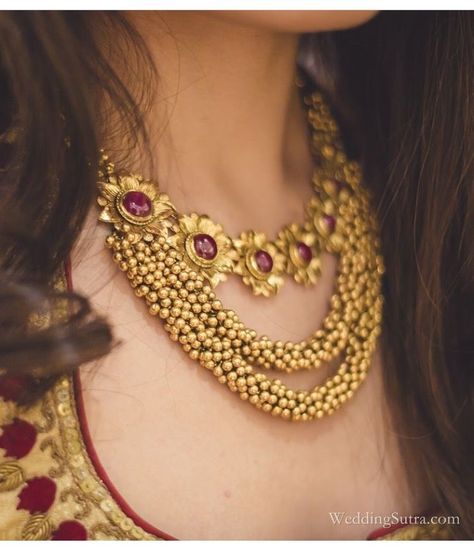 Gold Necklace Indian Bridal Jewelry, Antique Jewelry Indian, Gold Jewelry Simple, Gold Jewelry Necklace, Gold Jewellery Design Necklaces, Indian Wedding Jewelry, Gold Jewelry Indian, Gold Necklace Designs, Jewelry Design Necklace