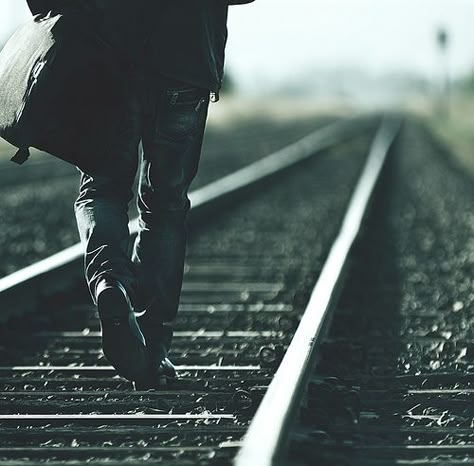 Lone Wanderer, Fotografi Urban, Breaking In, Southern Gothic, Go With The Flow, Shooting Photo, Train Tracks, Alam Semula Jadi, Story Inspiration