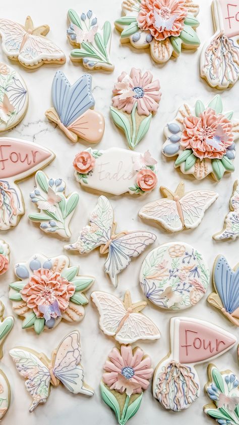 Birthday Sugar Cookies, Floral Cookies, Garden Cookies, Flower Sugar Cookies, Gateau Baby Shower, Butterfly Cookies, Fairy Garden Birthday Party, Watercolor Butterflies, Birthday Cookie