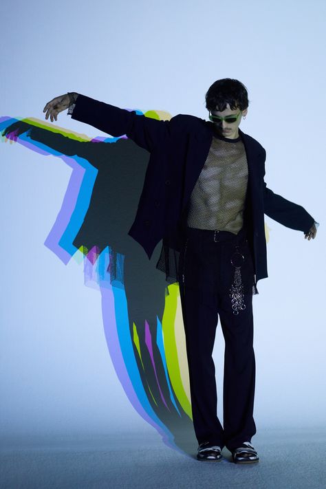 Viviane Sassen, Fashion Photography Inspiration, Dries Van Noten, Mens Fashion Trends, Photography Inspo, Photoshoot Poses, Fashion Week Spring, Pose Reference, Studio Photography