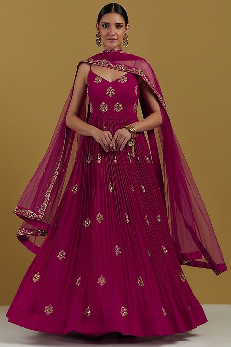 Magenta Embroidered Anarkali Set Design by Ikshita Choudhary at Pernia's Pop Up Shop 2023 Ikshita Choudhary, Magenta Anarkali, Indian Dress Up, Organza Embroidery, Long Frock Designs, Embroidered Anarkali, Simple Kurti Designs, Pakistani Wedding Outfits, Traditional Indian Outfits