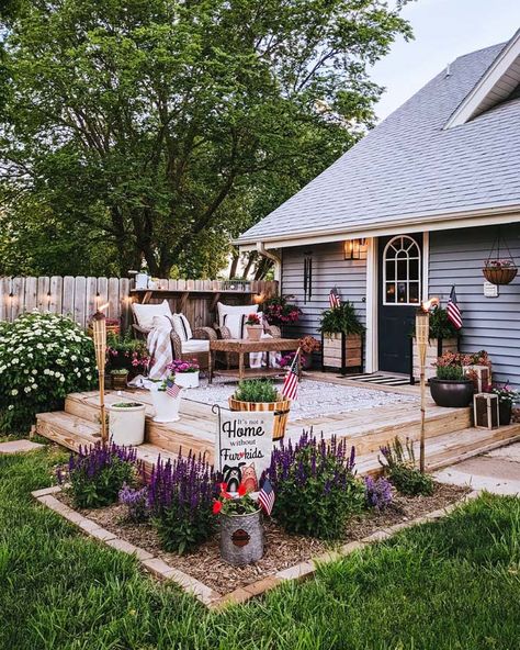 Backyard Deck Ideas On A Budget, Deck Ideas On A Budget, Backyard Deck Ideas, Small Backyard Decks, Deck Landscaping, Small Backyard Design Ideas, Backyard Design Ideas Budget, Backyard Layout, Family Backyard