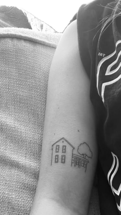 Small tattoo, fine line, house tattoo, bicep House Tattoo, Me Tattoo, Home Tattoo, I Tattoo, Tatting, The House, Tattoos