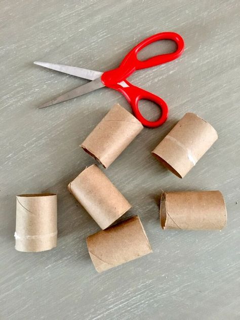 Easy Drapes Diy, Paper Towel Roll Curtain Hack, Curtain Toilet Roll Hack, How To Make Curtains Look Fuller, Toilet Paper Roll Curtain Spacers, Southwestern Curtains Living Rooms, Toilet Paper Rolls For Curtains, Grommet Curtain Hack, Toilet Paper Roll Curtain Hack