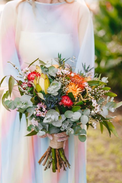 Pastel Rainbow Wedding, Colorful Wedding Cakes, Rainbow Garden, Rainbow Wedding, Polka Dot Wedding, Rustic Weddings, Relaxed Wedding, Rainbow Theme, Bridesmaids And Groomsmen