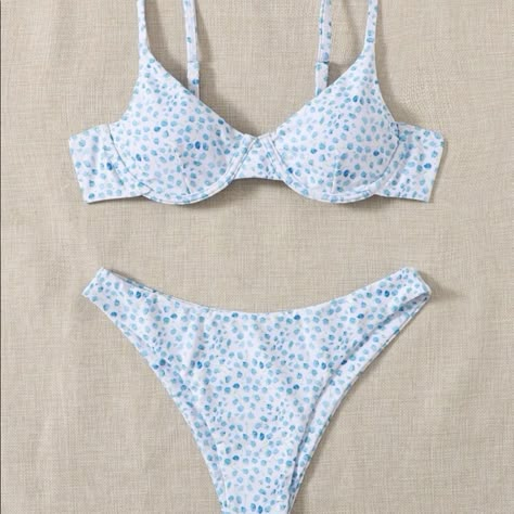 Pretty Swimsuits, Swimsuit Inspo, Summer Bathing Suits, Swimsuits Outfits, Cute Bathing Suits, Floral Swimsuit, Summer Swim Suits, Summer Suits, Summer Bikinis