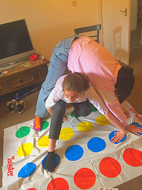 drunk twister lol Twister Aesthetic, Drunk Games, Twister Game, Bored Games, Teen Party Games, You Are My Moon, Stockings Outfit, Holiday Club, Family Party Games