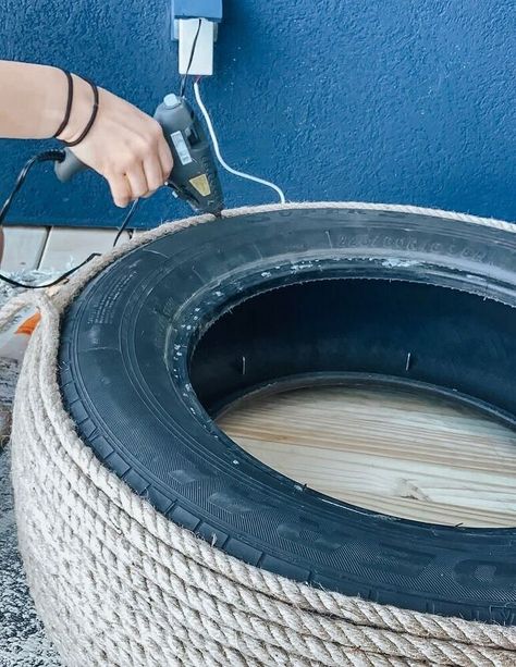 Tire Ottoman, Tire Table, Diy Tire, Outdoor Footstool, Reuse Old Tires, Coffee Table Ottoman, Diy Ottoman, Table Ottoman, Old Tires