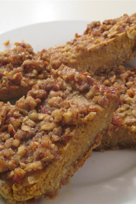 Pumpkin Pie Squares, Pie Squares, Oatmeal Crust, Pumpkin Squares, Pumpkin Custard, Pumpkin Pie Bars, Square Recipes, Pumpkin Bars, Pie Bar