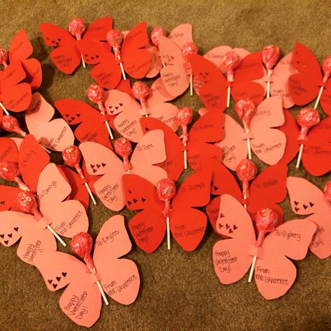 Home made valentines for students from teacher Diy Valentine’s Day Cards For Classroom, Valentine Gifts For Preschool Students, Valentines From Teacher Preschool, Cute Valentines For Classmates, Diy Valentines For Students From Teacher, Valentines Student Gifts Classroom, Valentines Teacher To Student, Valentine Ideas For Students, Kindergarten Class Valentines Gifts