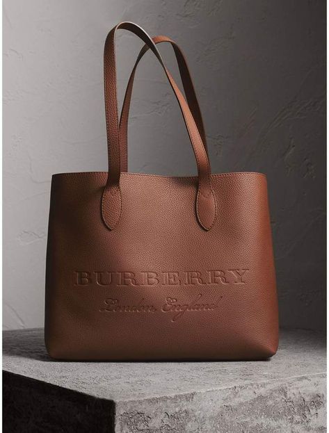 $750, Burberry Large Embossed Leather Tote. Very Large!!! #bags #handbags #bolsa #style #womensfashion #mystyle #affiliatelink #shopstyle #totebag #totesshoppers #shoulderbag #burberry Sacs Design, Bags Online Shopping, Minimalist Bag, Beautiful Handbags, Burberry Handbags, Prada Handbags, Purses Designer, Stylish Bag, Burberry Bag