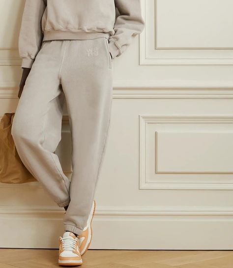 11 Of The Best Sweatpants For Women In 2022 Best Sweatpants Women, Women’s Sweatpants Outfit, Womens Sweatpants Outfits, Women’s Sweatpants, Women Sweatpants Outfits, Sweat Outfits For Women, Sweatpants Outfit Women, Sweatsuit Outfits Women, Sweats Outfits