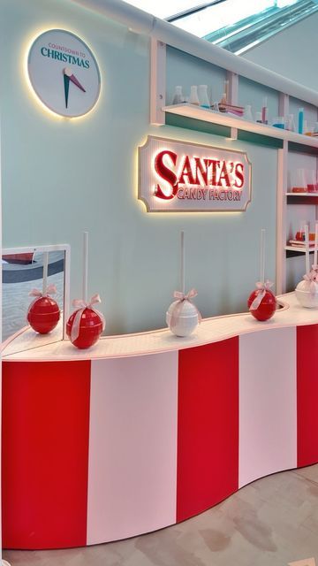 Candy Factory Decorations, Christmas Activation Ideas, Santa Shop Ideas School, Santa’s Workshop Theme Ideas, Christmas Pop Up, Christmas Pop Up Bar, Christmas Candy Store, Christmas Event Decor, Christmas Activation