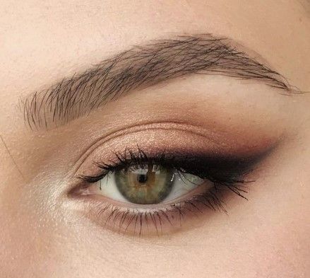 Green Dress Makeup, Mascara Eyes, Makeup Artist Makeup, Wedding Eyes, Elegantes Makeup, Revolution Makeup, Hazel Eye Makeup, Wedding Eye Makeup, Makeup Looks For Green Eyes