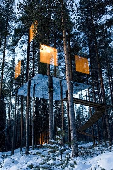 reflective treehouse  The Treehotel, tucked near the Lule River in Sweden, capitalizes on the surrounding forest with its reflective glass that shows off the great outdoors. Hidden Houses In Nature, Pavillion Architecture, Forest Houses, Architecture Cool, Treehouse Hotel, Sweden House, Glass Houses, Tree House Designs, Desain Lanskap