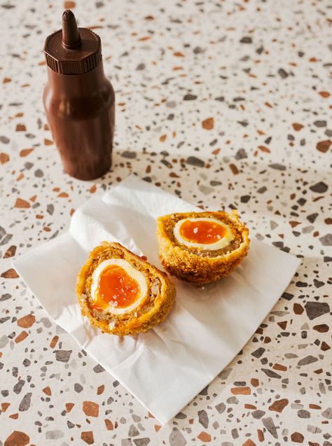 Homemade Scotch Egg Homemade Scotch Eggs, Guest Recipes, Scotch Eggs Recipe, Scotch Egg, Scottish Food, Gastro Pubs, Scotch Eggs, Sausage Patty, Savoury Recipes