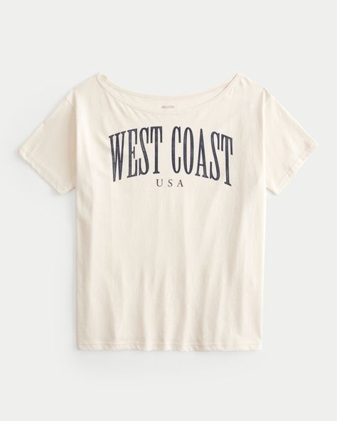 Women's Oversized Off-the-Shoulder West Coast Graphic Tee | Women's Clearance | HollisterCo.com Oversized T Shirt Outfit, Hollister Clothes, Xmas Outfits, White Graphic Tee, Oversized Graphic Tee, Low Low, Cute Preppy Outfits, Usa Print, Fashionista Clothes