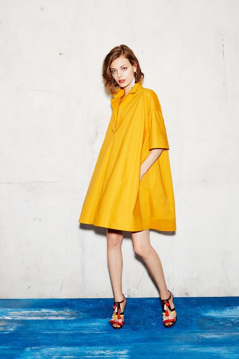 Resort 2017 Fashion, Paule Ka, Cotton Poplin Dress, 2017 Fashion Trends, Poplin Dress, Yellow Fashion, Fashion 2017, Mode Outfits, Primavera Estate