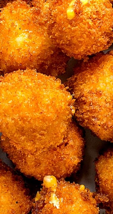 Pimento Cheese Bites Recipe, Ways To Eat Pimento Cheese, Deep Fried Pimento Cheese Balls, Pimento Cheese Bites, Pimento Cheese Uses, Pimento Cheese Cornbread, Pimento Cheese Ideas, Pimento Cheese Appetizer Ideas, Pimento Cheese Breakfast