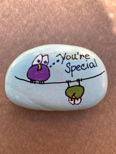 Grandma And Granddaughter, Happy Stone, You're Special, Rocks Painted, Happy Stones, Hand Painted Rocks, Birthday Cards Diy, Rock Crafts, Painted Rock