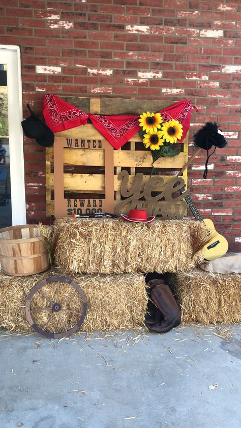 Western theme party photo booth idea. Country Western Parties, Western Party Decorations, Country Themed Parties, Rodeo Birthday Parties, Cowboy Theme Party, Western Birthday Party, Wild West Party, Rodeo Party, Country Birthday