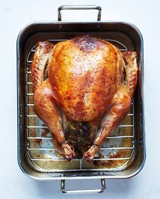 Love a good parchment turkey. Can use a paper bag too for a small bird. Cooking The Perfect Turkey, Roaster Recipes, Slow Roasted Turkey, Making Turkey Gravy, Roast Turkey Recipes, Perfect Turkey, Oven Roasted Turkey, Whole Turkey, House Wife