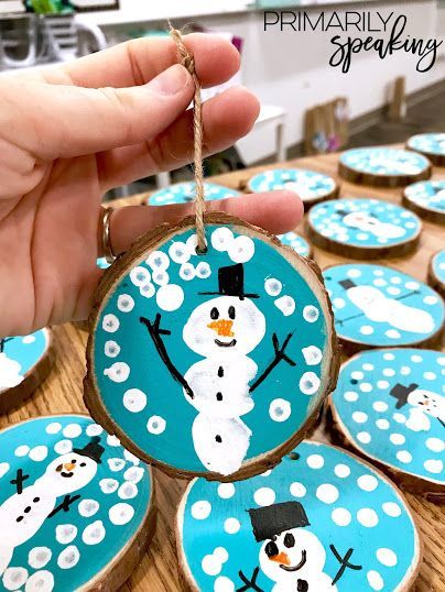 Decoracion Navidad Diy, Wood Slice Snowman, Diy Snowman Ornaments, Preschool Christmas Crafts, Christmas Gifts For Parents, Christmas Kindergarten, Kids Christmas Ornaments, Diy Snowman, Try New Things