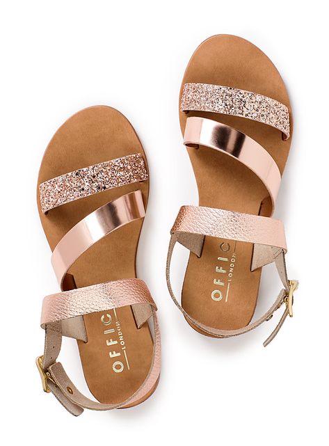 New Sandals For Women 2023, Women Sandals 2023, Elegant Sandals Flat, Cute Shoes Flats, Bridal Flat Sandals, Perfect Pedicure, Indian Sandals, Sandals For Ladies, Fancy Sandals