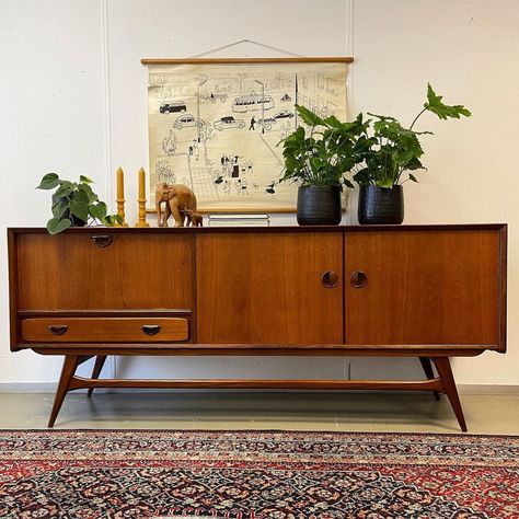 60s 70s Interior Design, Midcentury Interior Design, 70s Interior Design, Midcentury Interior, 60s Furniture, 70s Interior, Aesthetic Apartment, Furniture Design Inspiration, Sideboards Living Room