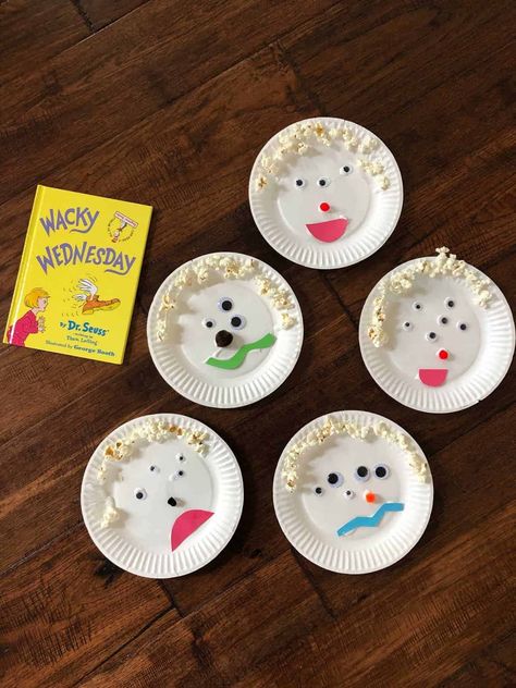 Wacky Popcorn Faces for Toddlers - Toddler Approved Dr. Suess Crafts, Silly Activities, Wacky Day, Dr. Seuss Crafts, Dr Seuss Preschool Activities, Dr Seuss Art, Dr Seuss Preschool, Dr Seuss Activities, Dr Seuss Crafts