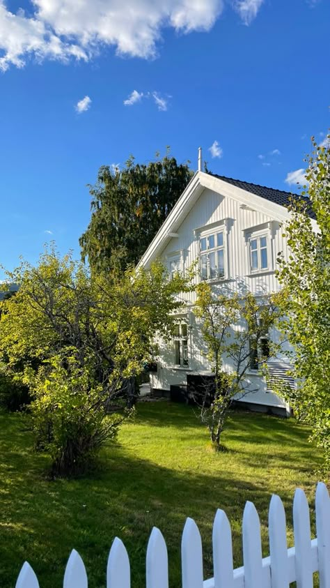 Norwegian Country Home, Nordic House Aesthetic, Danish House Aesthetic, Scandinavian House Aesthetic, Living In Norway Aesthetic, Village House Aesthetic, Danish House Exterior, Norway House Interior, Norwegian Houses