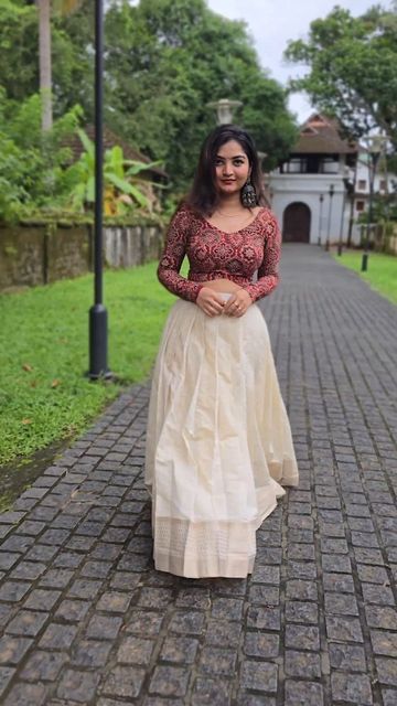 White Dhavani, Pavada Blouse Kerala, Kerala Style Skirt And Top, Dhavani Designs, Long Anarkali Dress, Onam Outfits, Hair Style On Saree, Traditional Skirts, Long Anarkali