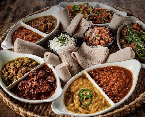 Ethiopian Dinner, Habesha Food, Ethiopia Food, Vegetable Sauces, Eritrean Wedding, Ethiopian Recipes, Cleveland Food, Habesha Wedding, Ethiopian Cuisine