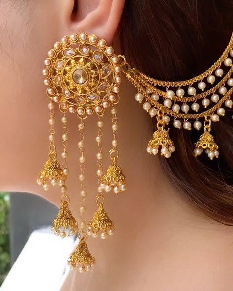 Bengali Earrings, Bengali Bridal Makeup, An Email, Red Aesthetic, To Miss, Indian Jewelry, Bridal Makeup, Bangles, Drop Earrings