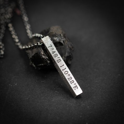 Coordinates Necklace, Coordinates Gift, Gps Coordinates, Unique Christmas Gifts, Unique Christmas, Personalized Custom, Gift For Him, Wedding Venue, Favorite Jewelry