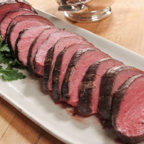 Ina Garten Beef Tenderloin, Roast Oven, Horseradish Sauce Recipe, Filet Of Beef, Beef Tenderloin Recipes, Hormel Recipes, Beef Meals, Tenderloin Roast, Beef Filet